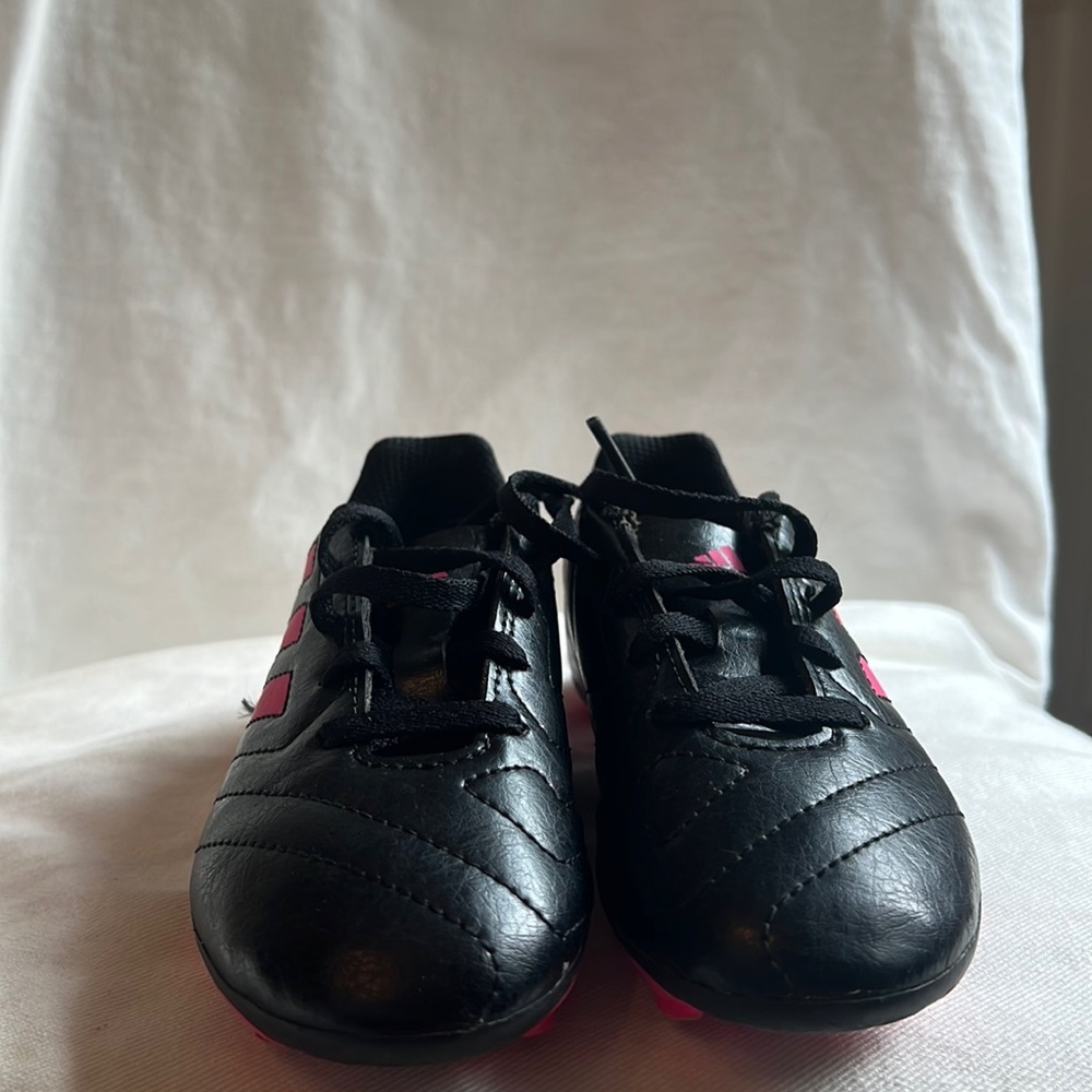 Super cute soccer cleats worn once